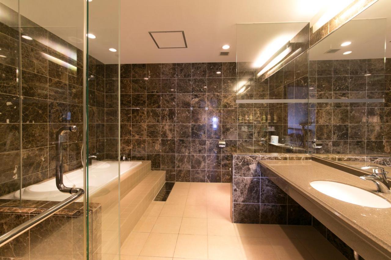 Nakanoshima Plaza Otel Osaka Dış mekan fotoğraf